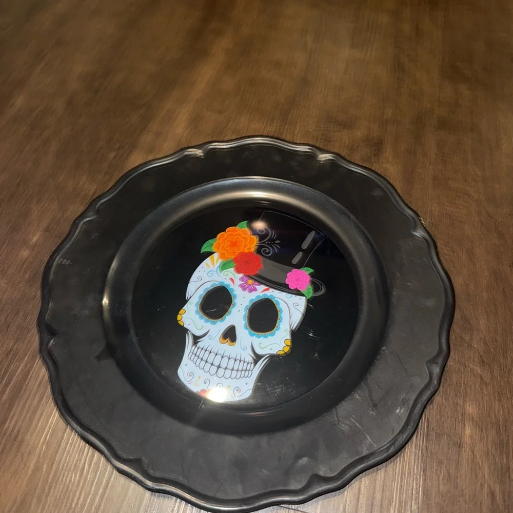 Black Skull Party Plate